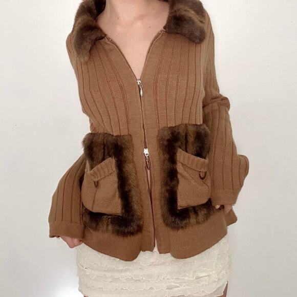Gorgeous capri brown double zip with faux fur collar and pockets - Picture 3 of 8